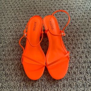 JustFab Orange Sandals - Size 7.5